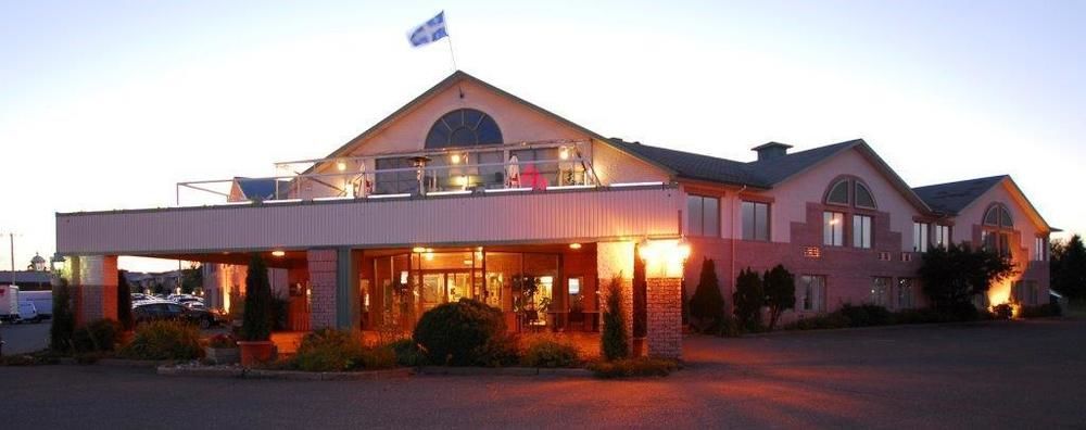 Hotel Travelodge By Wyndham Victoriaville Exterior photo