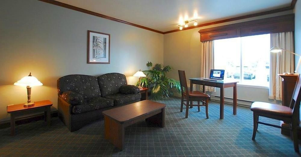 Hotel Travelodge By Wyndham Victoriaville Exterior photo