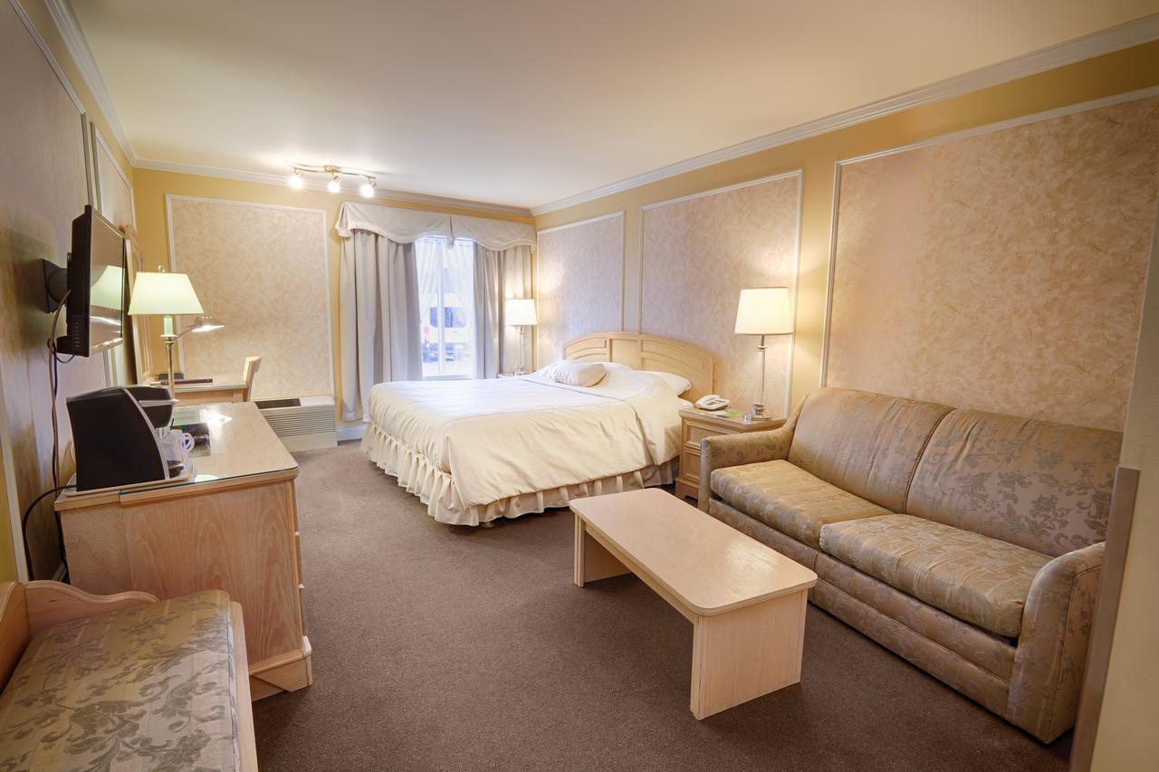 Hotel Travelodge By Wyndham Victoriaville Exterior photo
