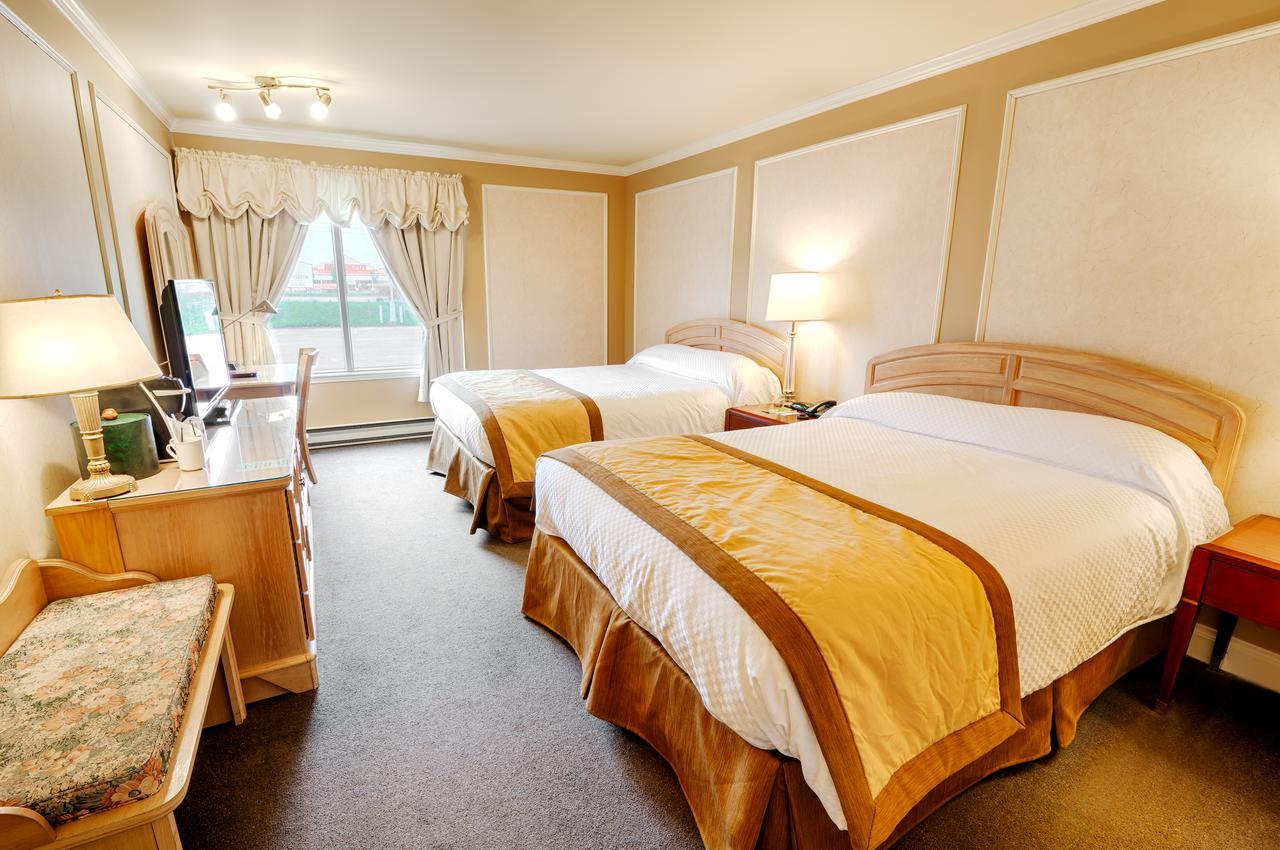 Hotel Travelodge By Wyndham Victoriaville Exterior photo